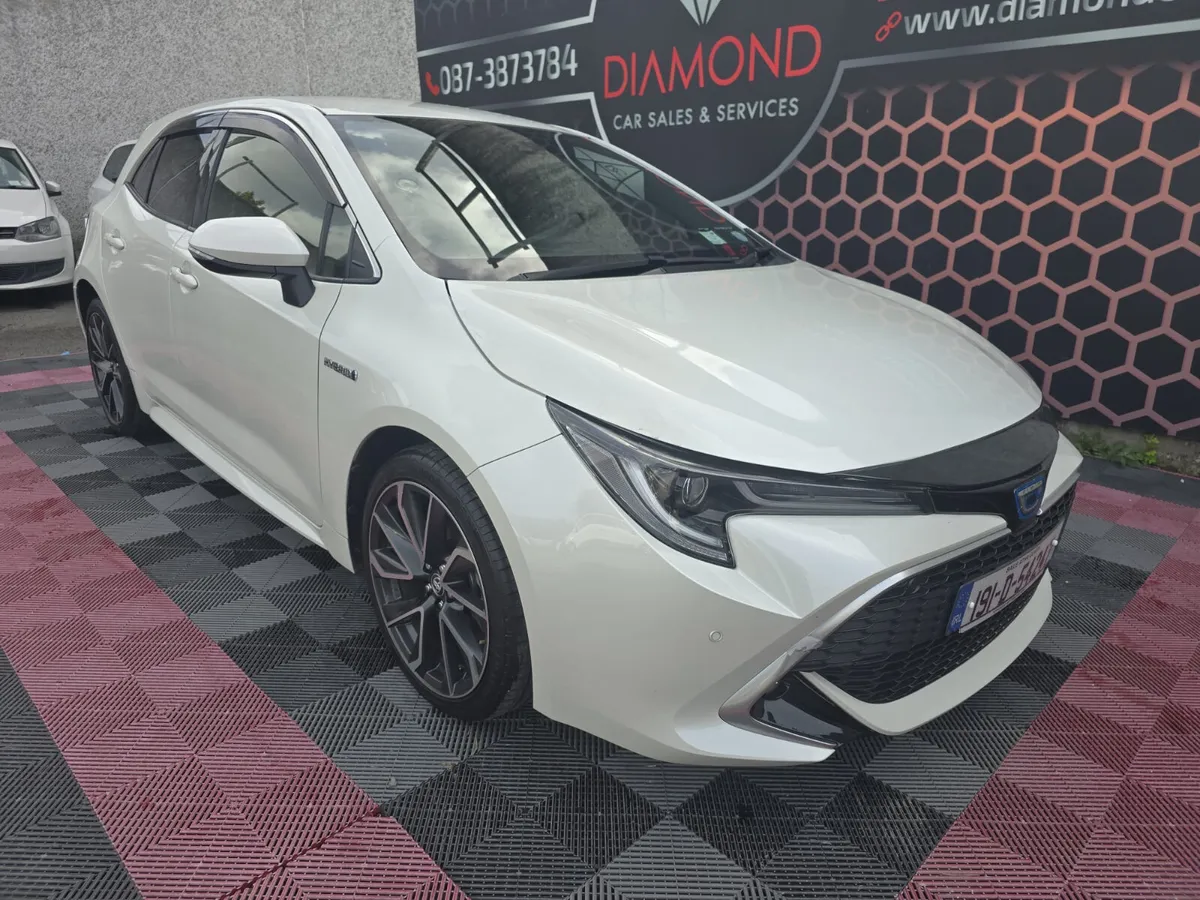 2019 TOYOTA COROLLA HYBRID - Image 1
