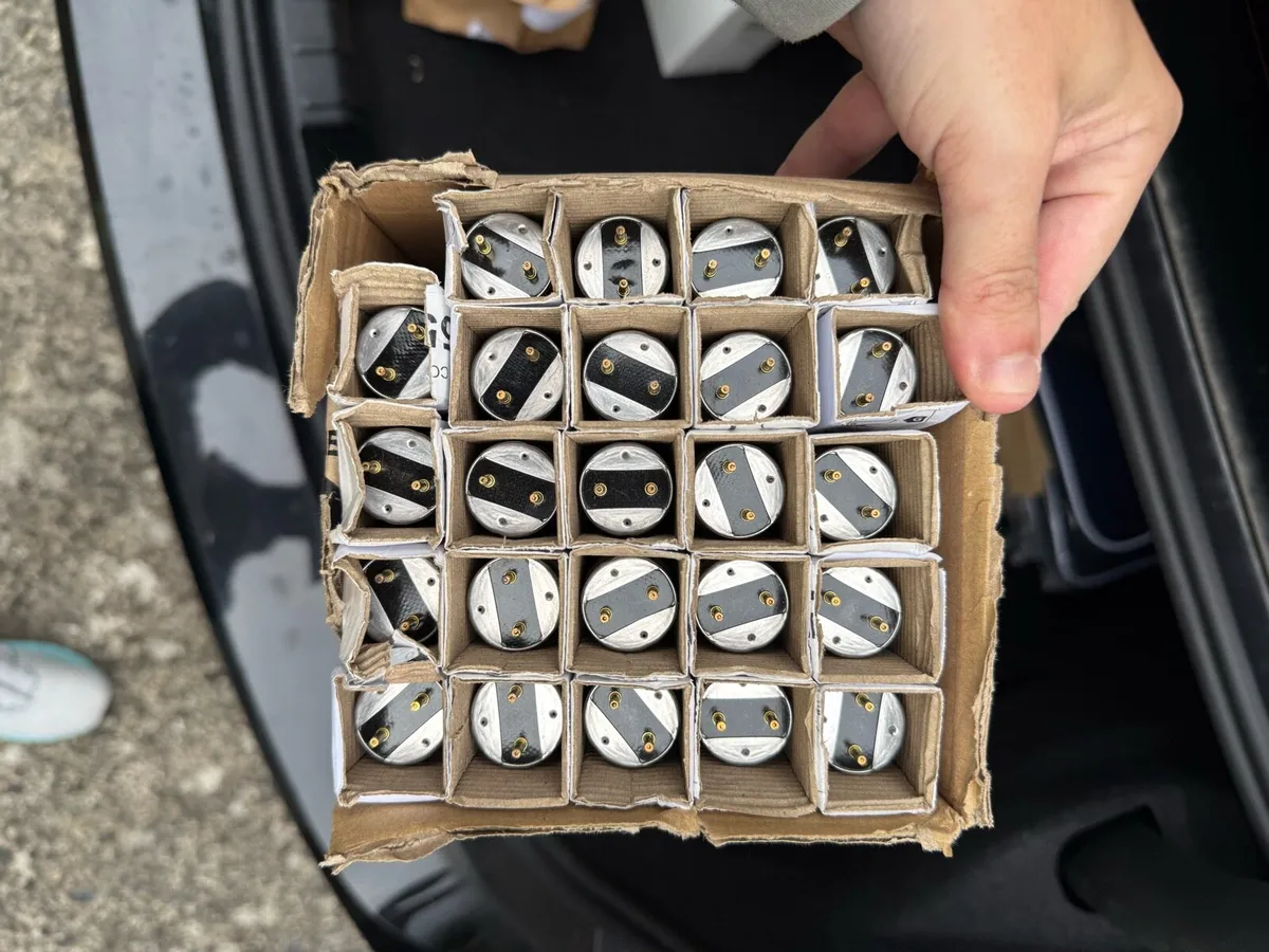 24x Bell Lighting 18w T8 Triphosphor tubes job lot - Image 1