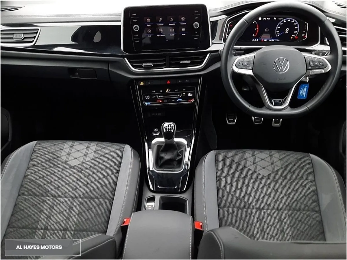 Volkswagen T-Roc  r-line   huge Spec 2.0tdi 116HP - Image 2