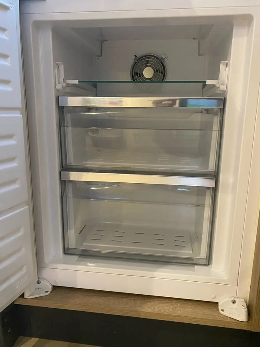Belling Built-in Fridge Freezer - Image 4