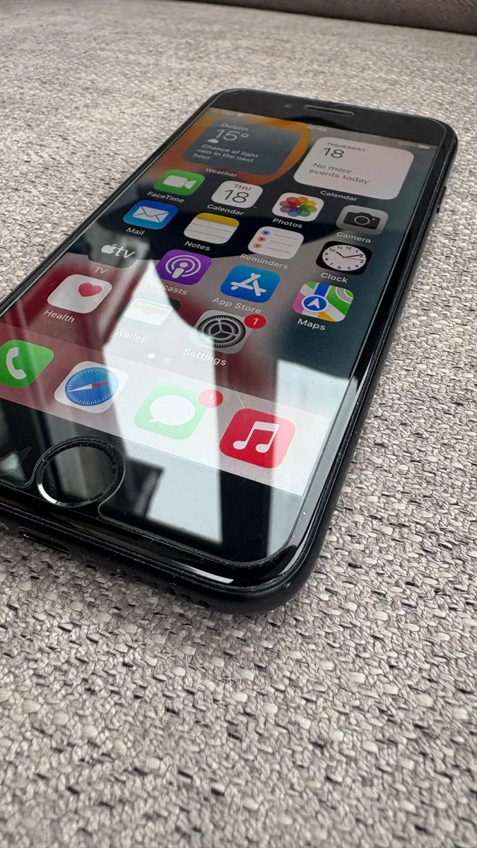 iPhone 7 32GB, Unlocked, Great Condition - Image 1