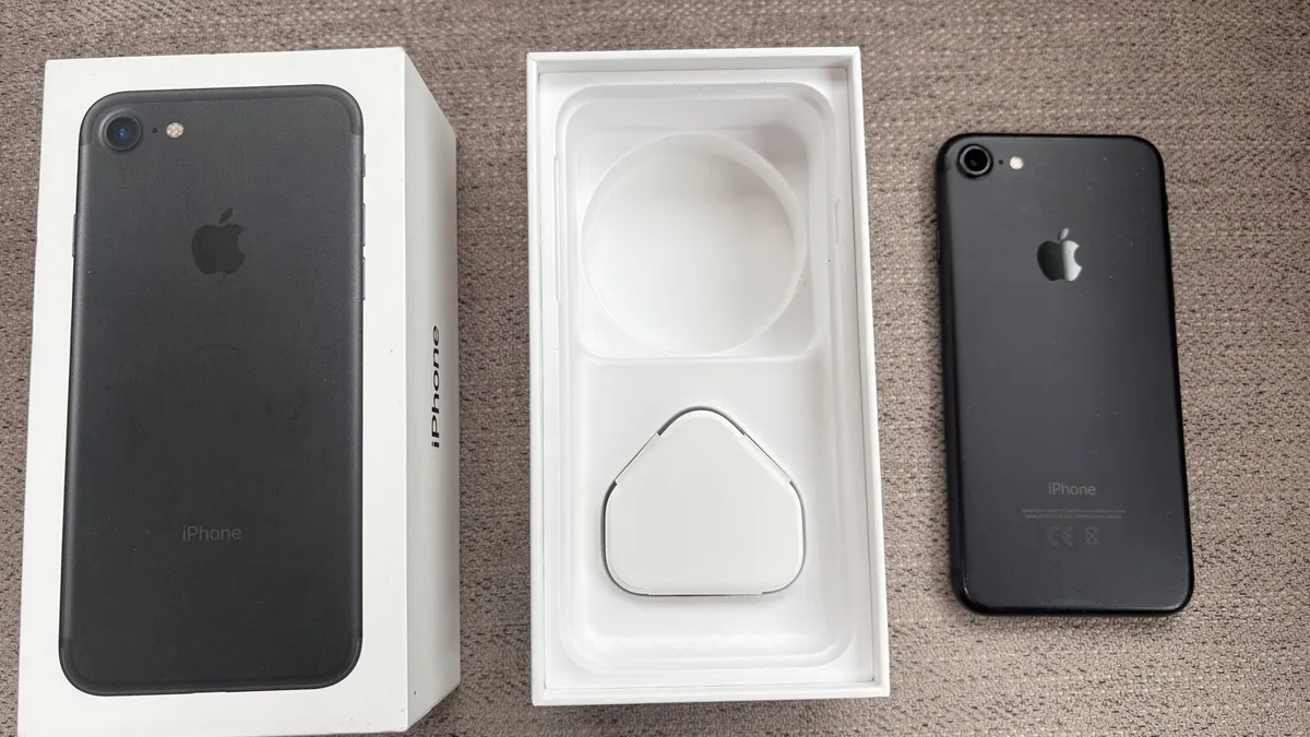 iPhone 7 32GB, Unlocked, Great Condition - Image 4