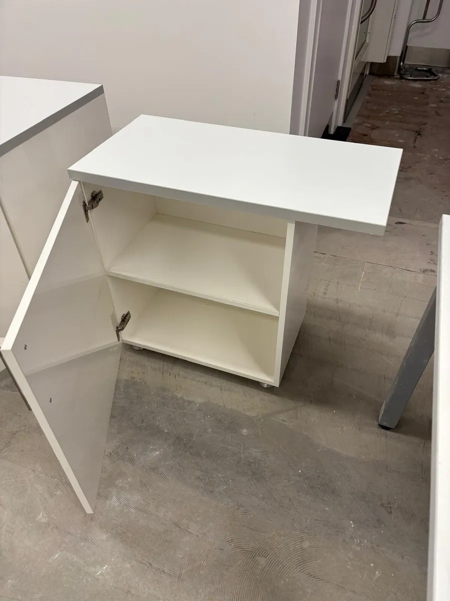 White half cabinet - Image 2