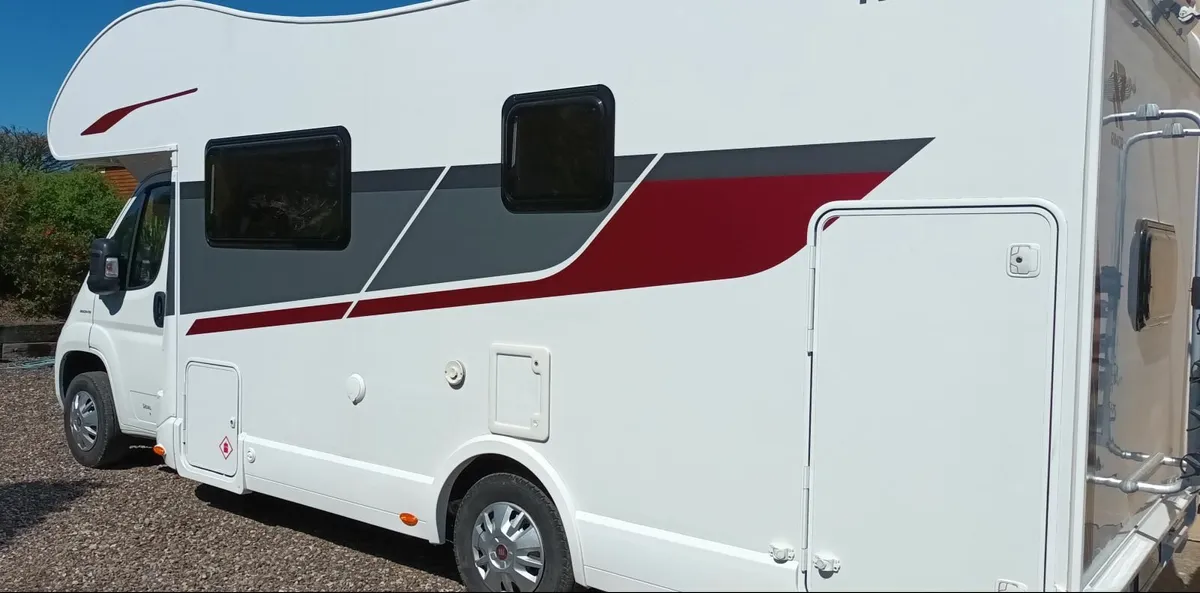 motorhome - Image 2