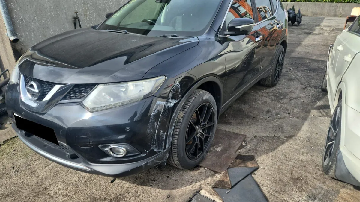 2015 NISSAN X-TRAIL 1.6DIESEL FOR BREAKING - Image 4