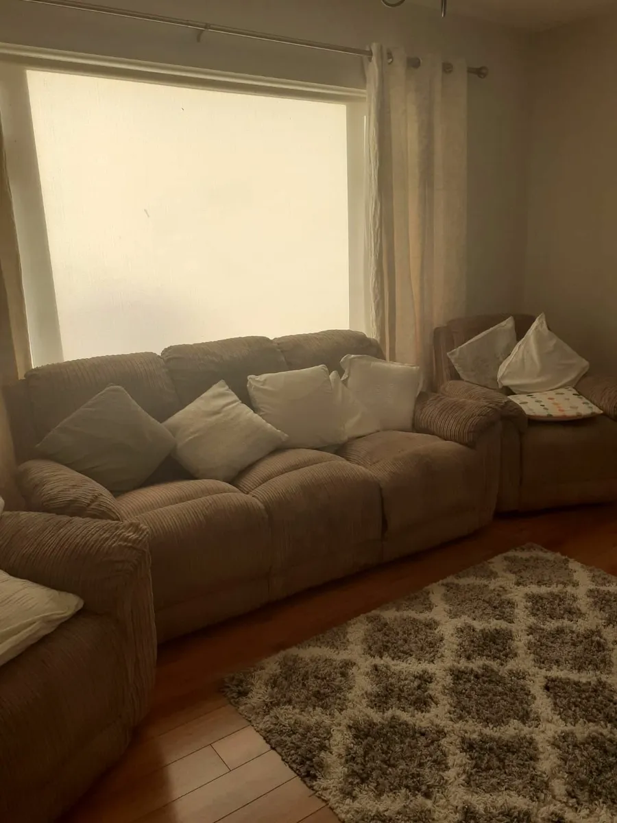 *Free* Furniture Suite - Available Now! - Image 2