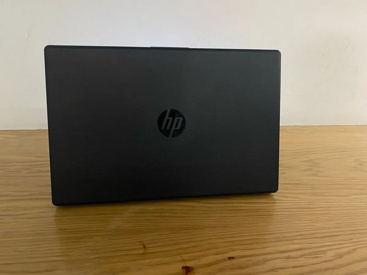 HP Windows 11 Ryzen 5 - Image 2