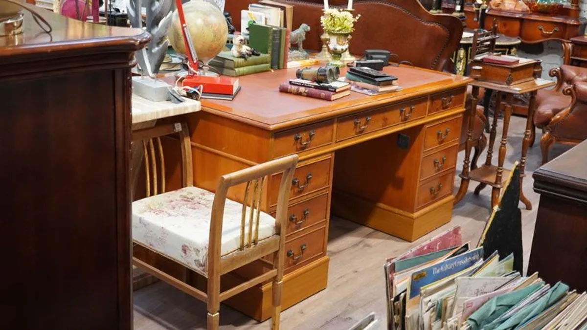 Vintage Bankers Pedestal Desk - Image 2