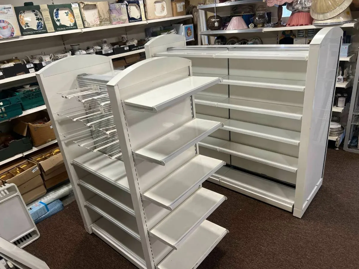 Bays of gondola shop shelving - Image 4