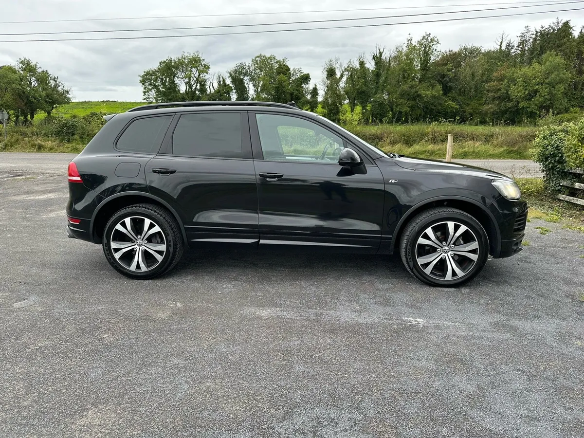 VW TOUAREG R-line - Image 3