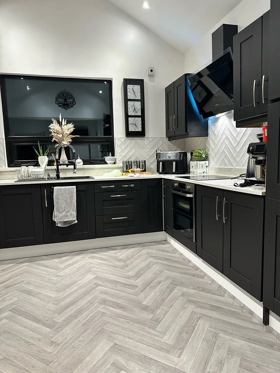 Kitchen - Image 1
