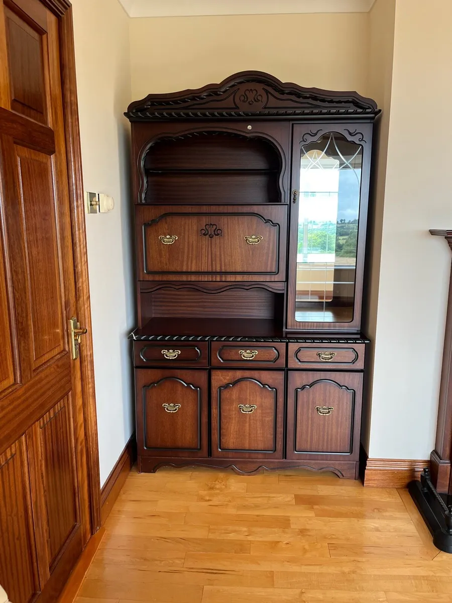 Display cabinet - Image 1