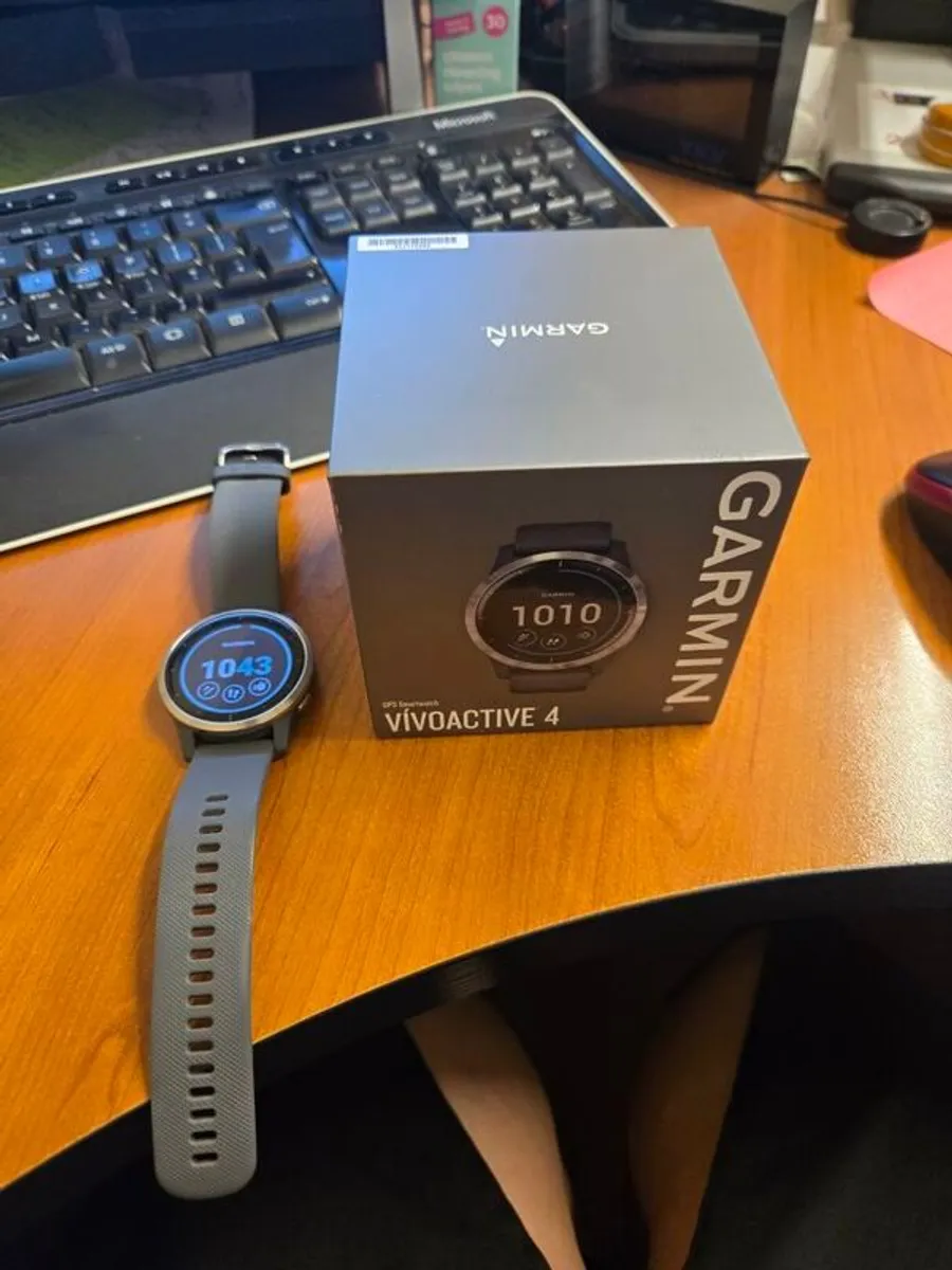 Garmin smartwatch - Image 1