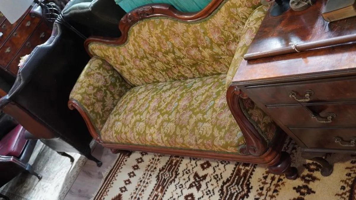 Victorian Mahogany Settee - Image 1