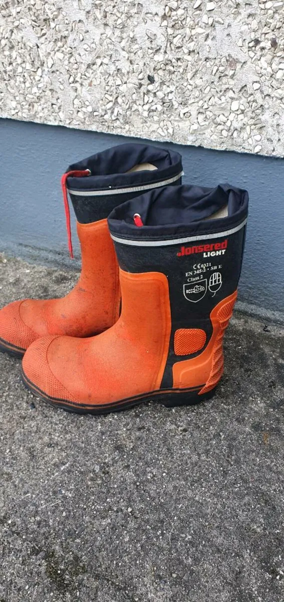 Chainsaw boots - Image 1