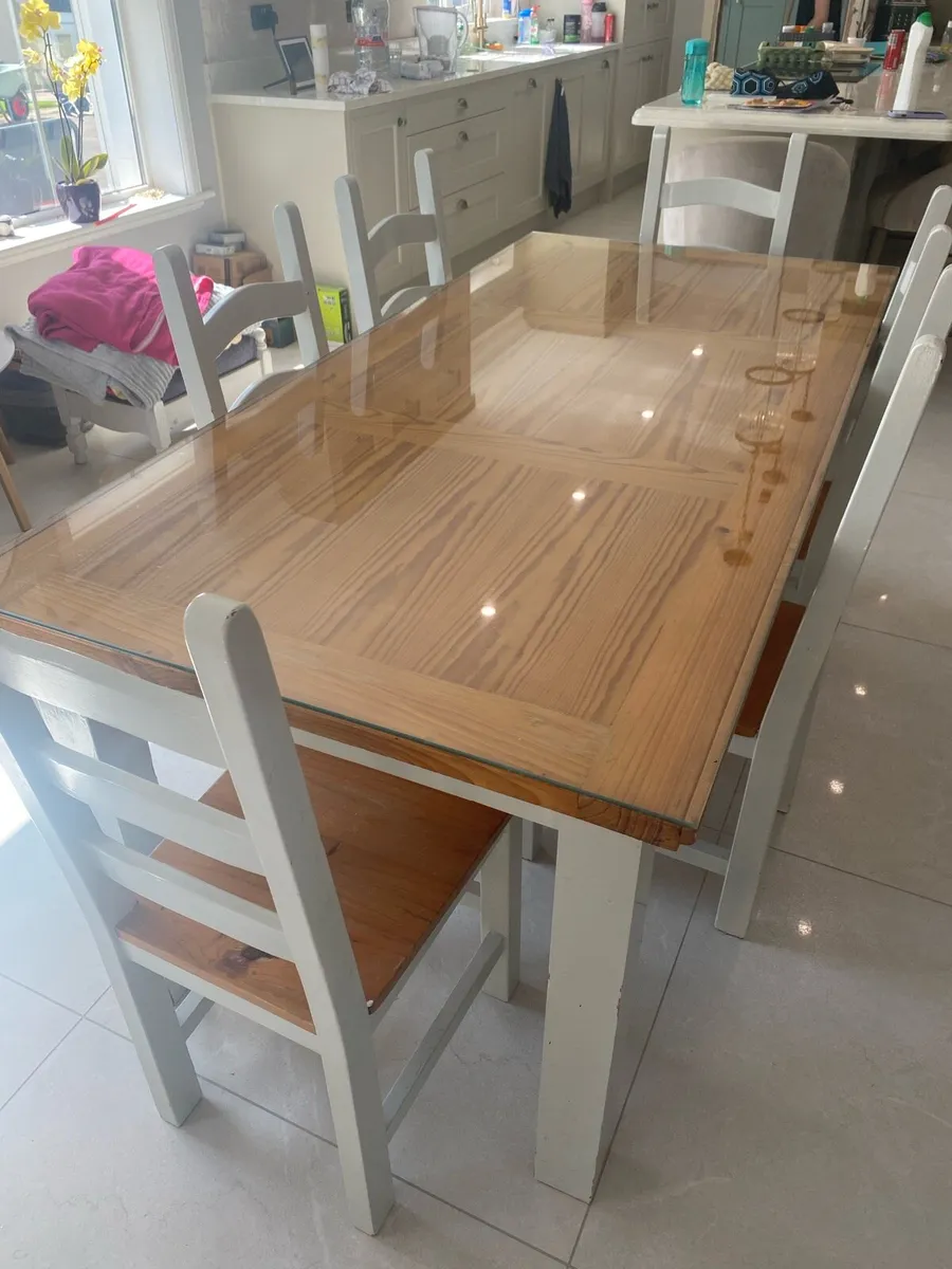 Table & Chairs - Image 2