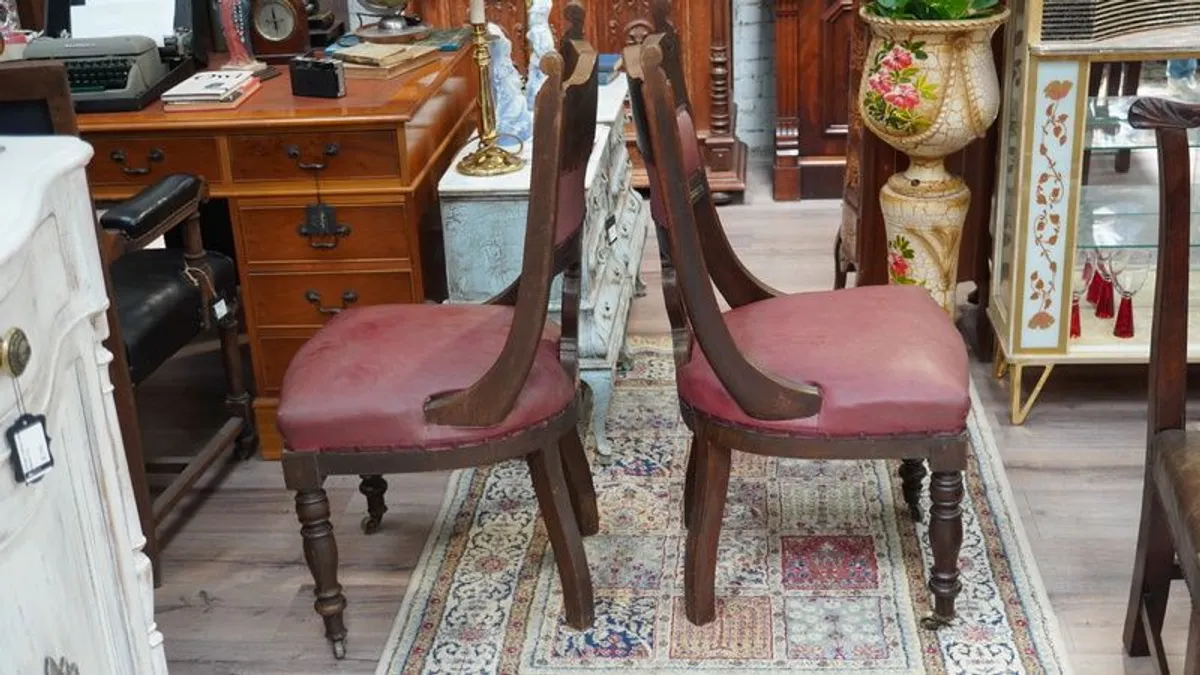 Hogan Family Crest Antique Hall Chairs - Early 1900s (Pair) - Image 3