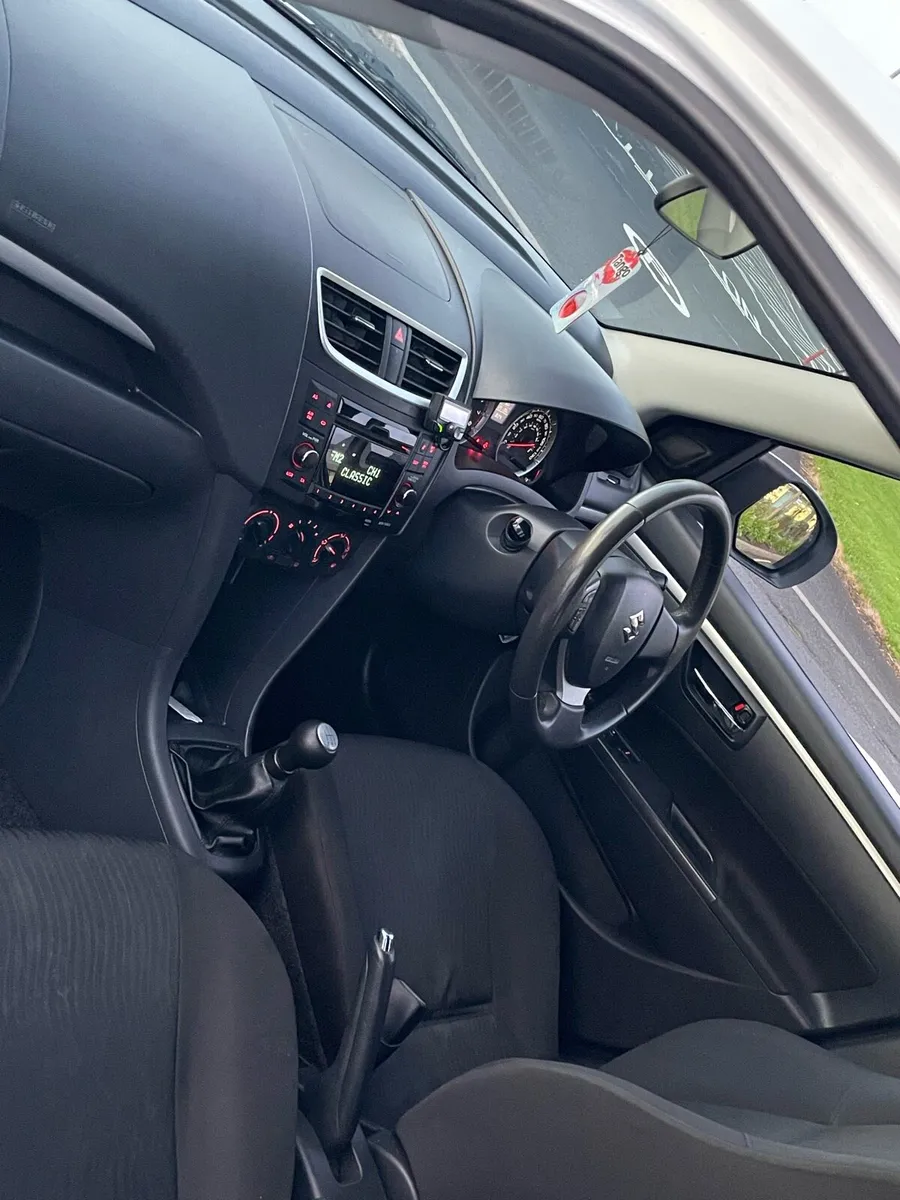 Suzuki Swift - Image 2