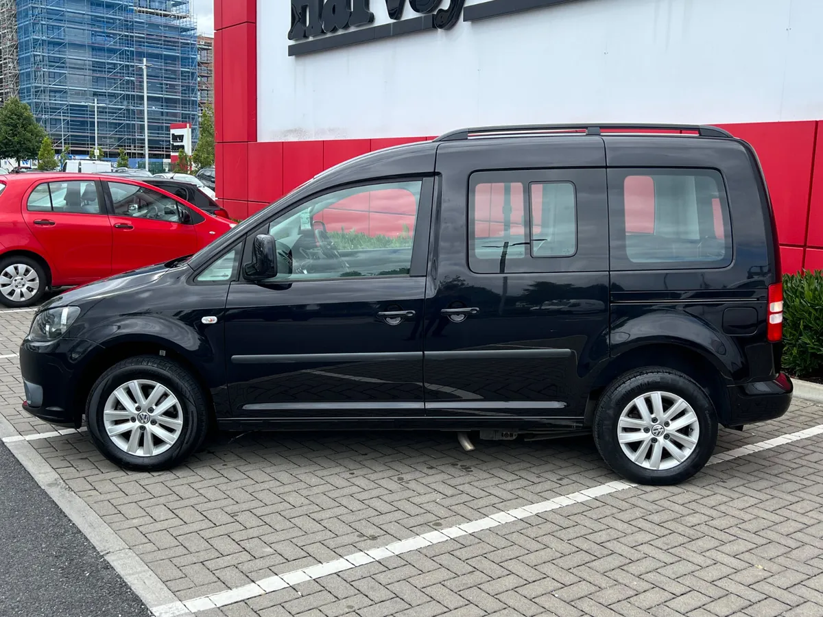 Volkswagen Caddy DSG Wheelchair 50Kms - Image 4