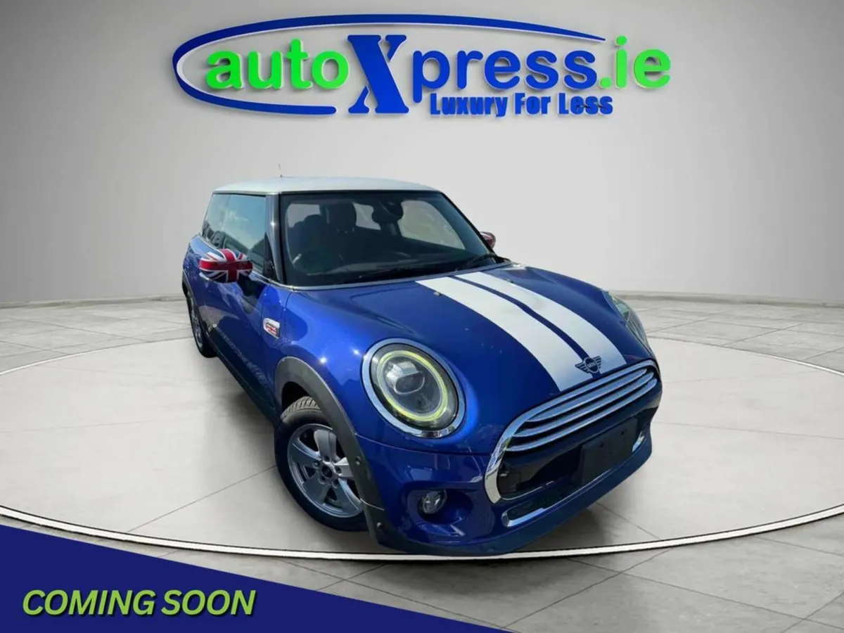 Mini Cooper 1.5 Automatic, Reversing camera - Image 1