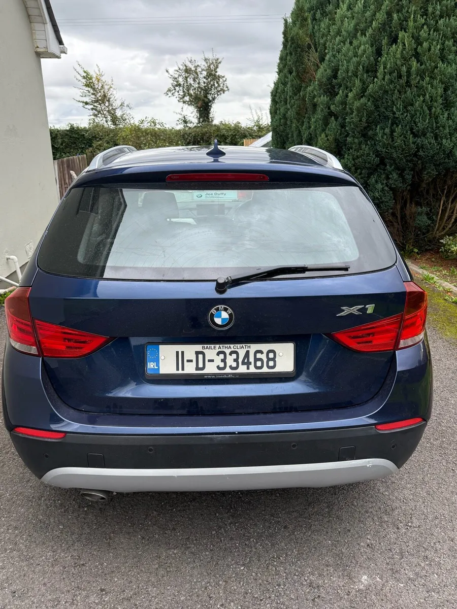 2011 BMW X1 - automatic - low km - Image 2