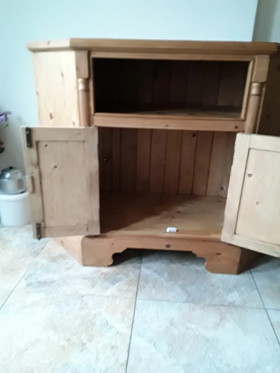 Large solid Pine unit plenty of storage - Image 4