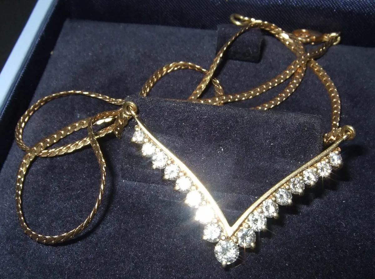 Vintage 18k Gold & Diamond Necklace - Image 2