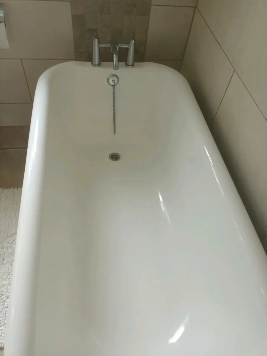 Cast iron freestanding bath - Image 4