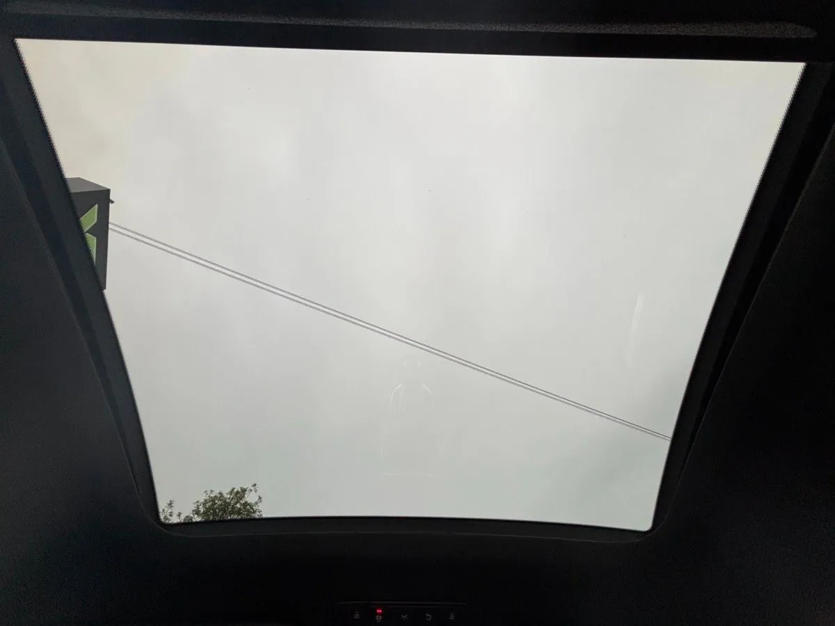 Mercedes-Benz E-Class Sunroof E220d Coupe AMG Pre - Image 3