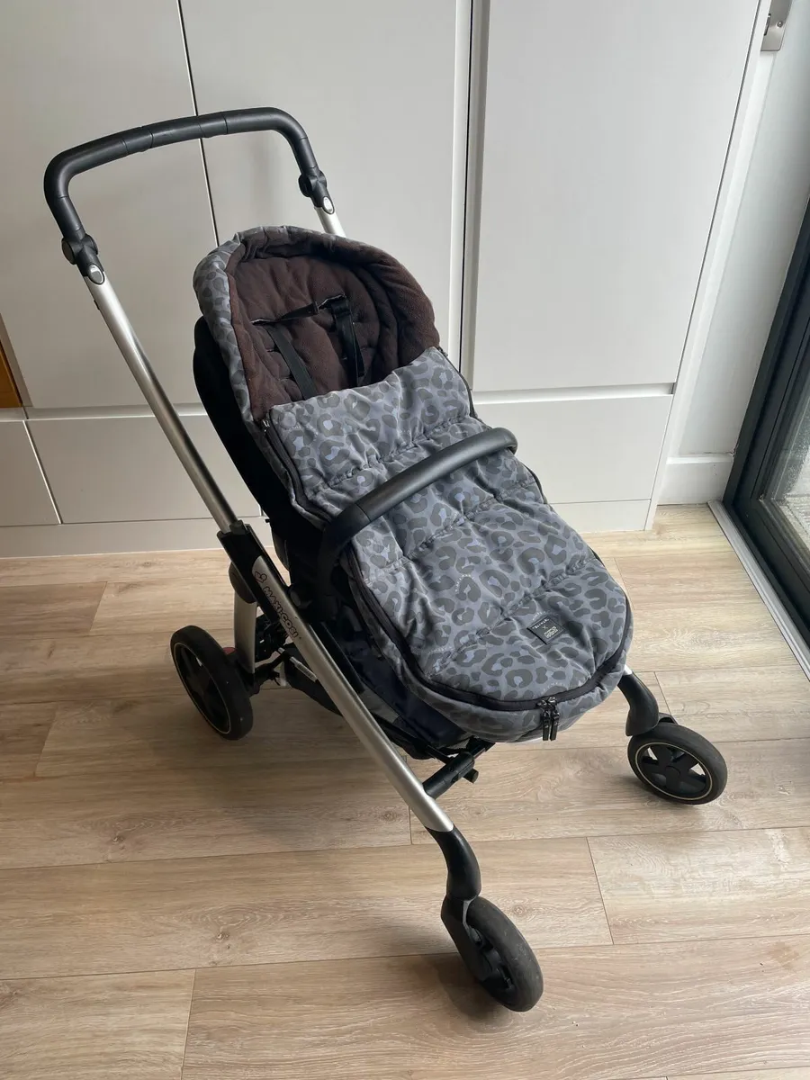 Maxi-Cosi Stroller and Bassinet - Image 2