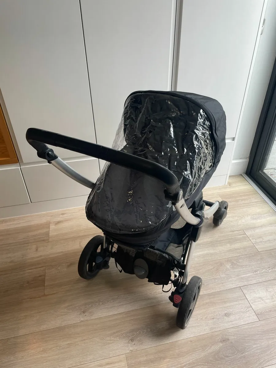 Maxi-Cosi Stroller and Bassinet - Image 3