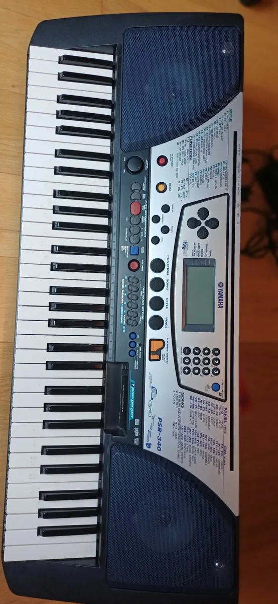 YAMAHA Psr- 340 portatone keyboard - Image 2
