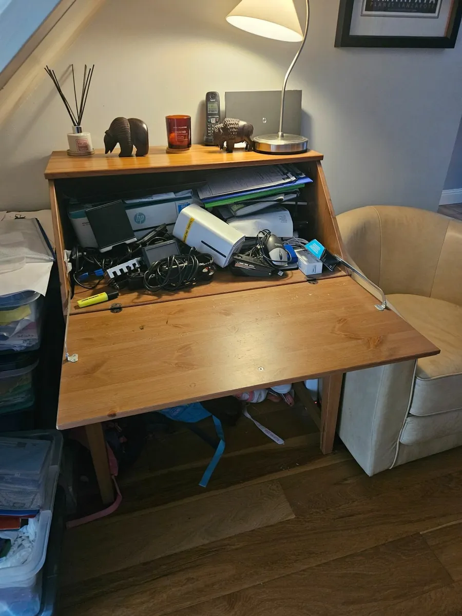Small side table and iffice Bureau - Image 2