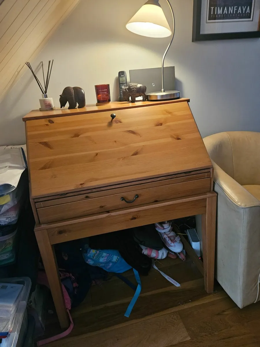 Small side table and iffice Bureau - Image 3