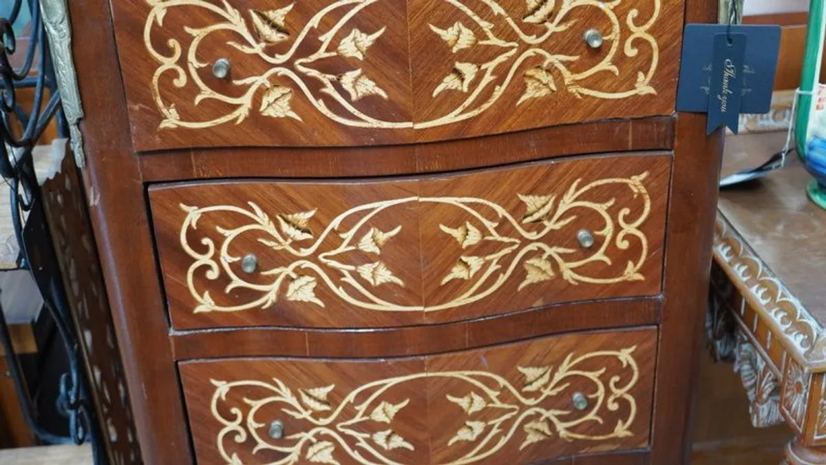 Original Mid-Century Spanish Chest of Drawers - Image 4