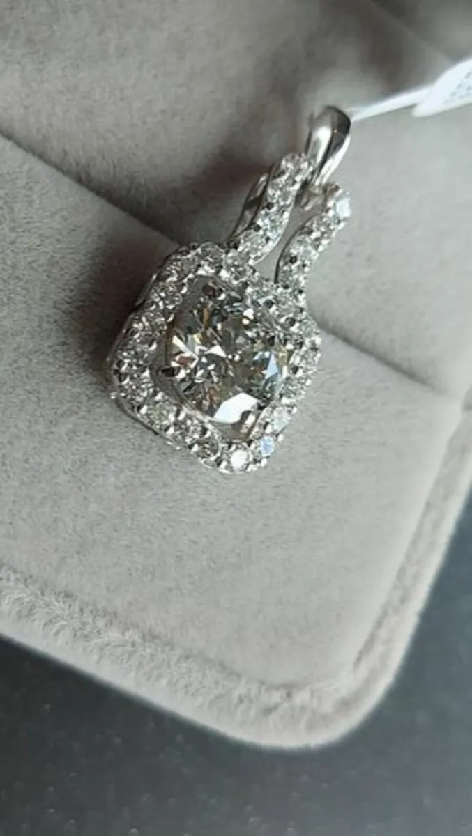 2.34-Carat Lab-Grown Diamond Round Brilliant - Image 3