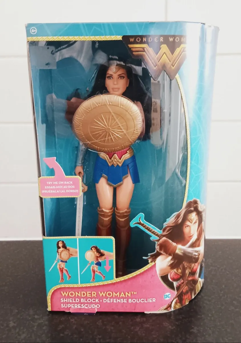 wonder woman gal gadot action figure  (new) - Image 1