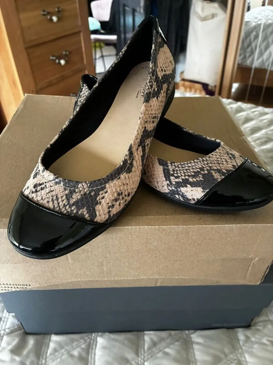 Shoes - Image 4