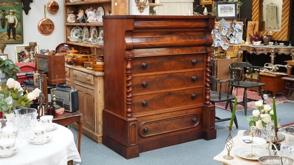 Antique 19th Century Mahogany Scotch Chest with Barley Twist Columns - Image 1