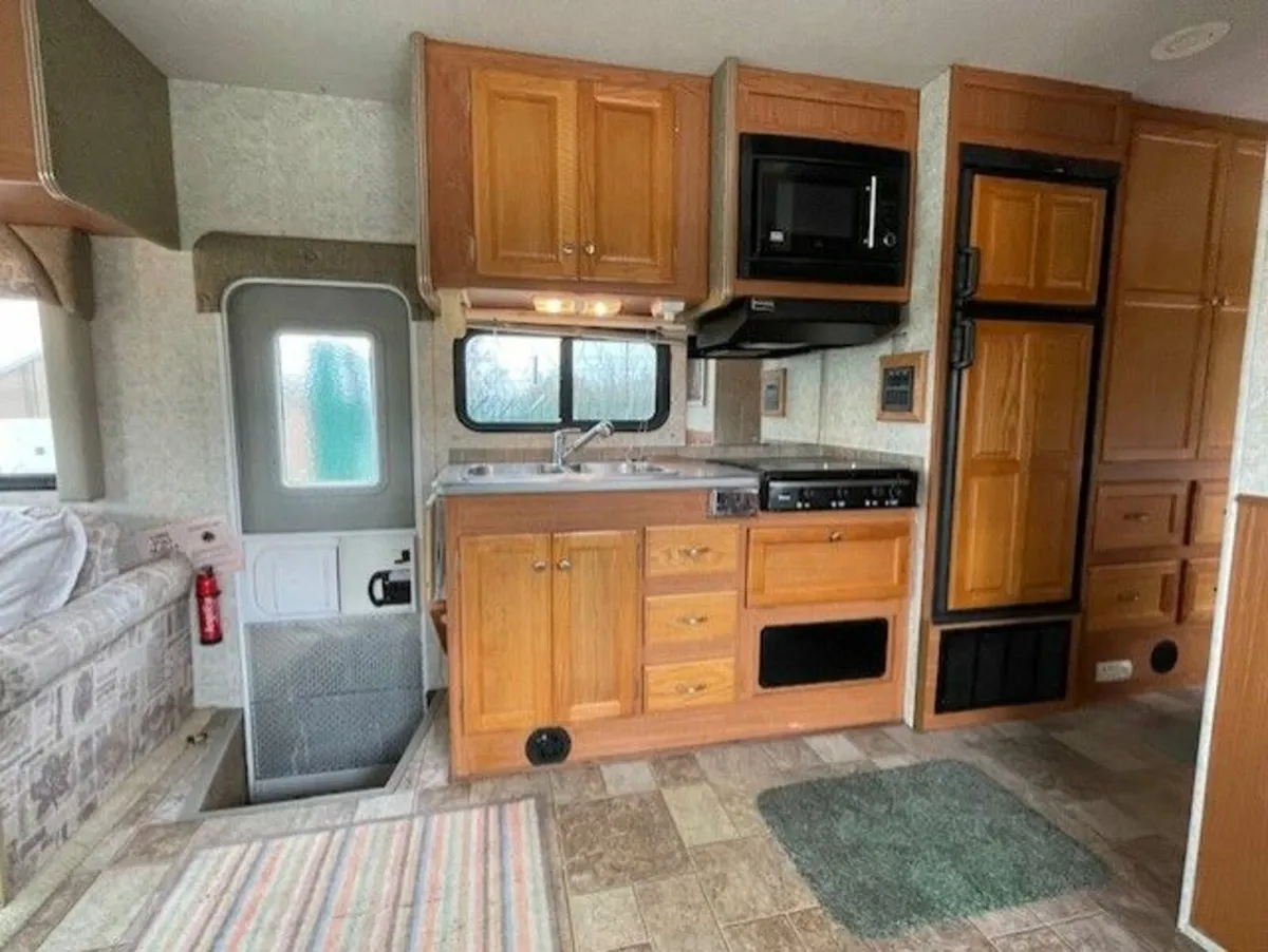 2006 GULF STREAM INDEPENDENCE RV SPECIAL EDITION - Image 2