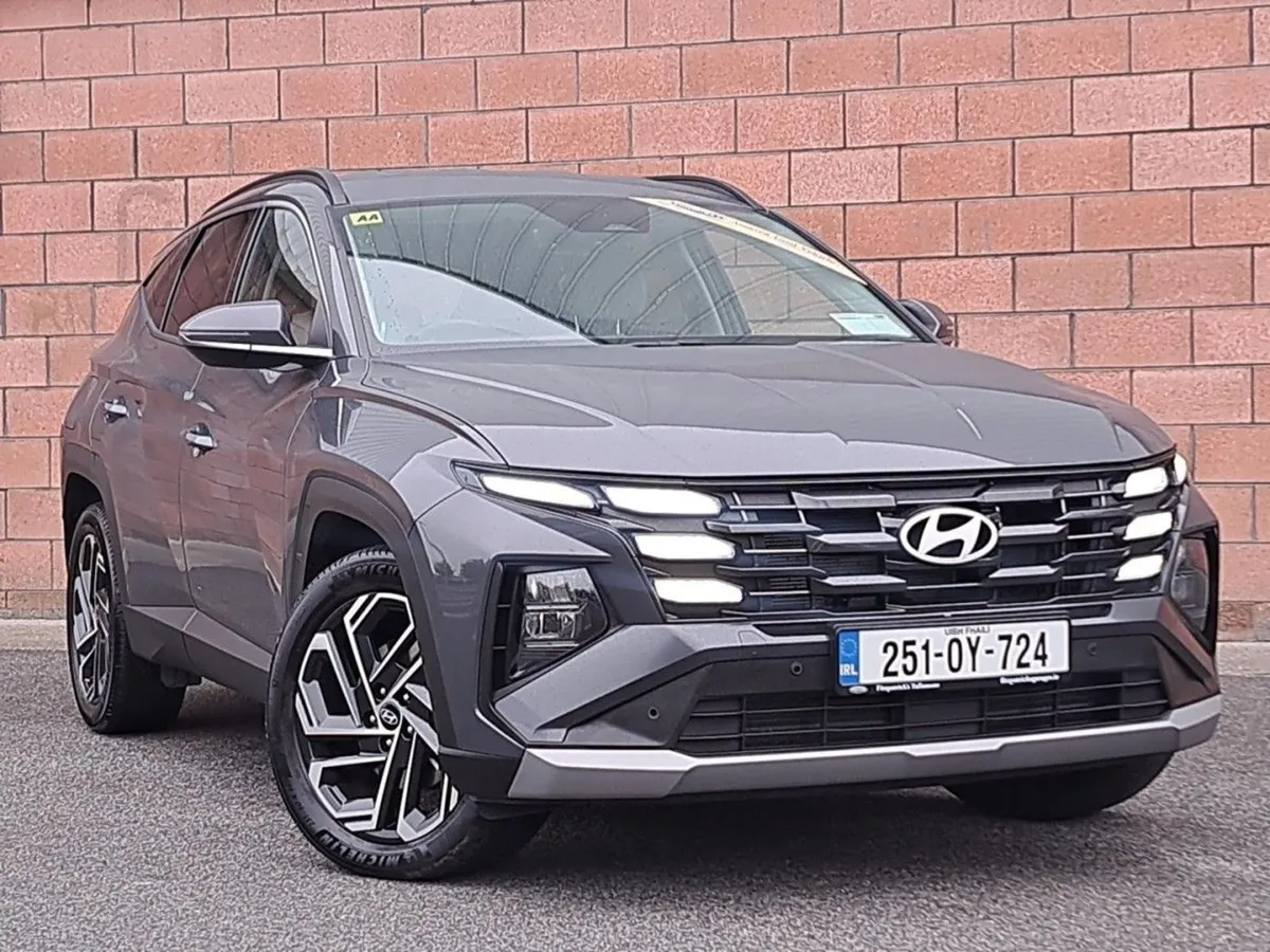 Hyundai Tucson Executive Model Plug in Hybrid Aut - Image 1