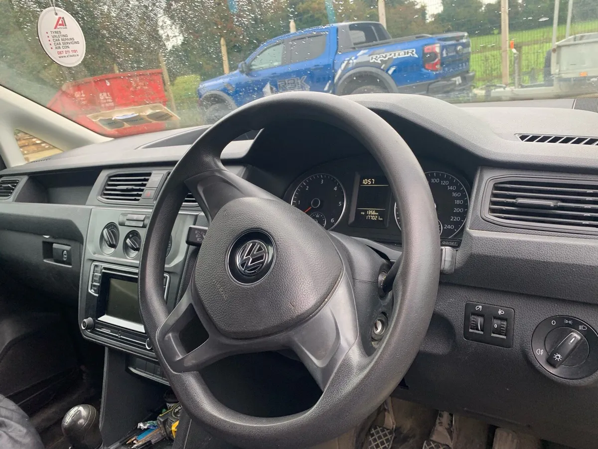 Volkswagen caddy - Image 4
