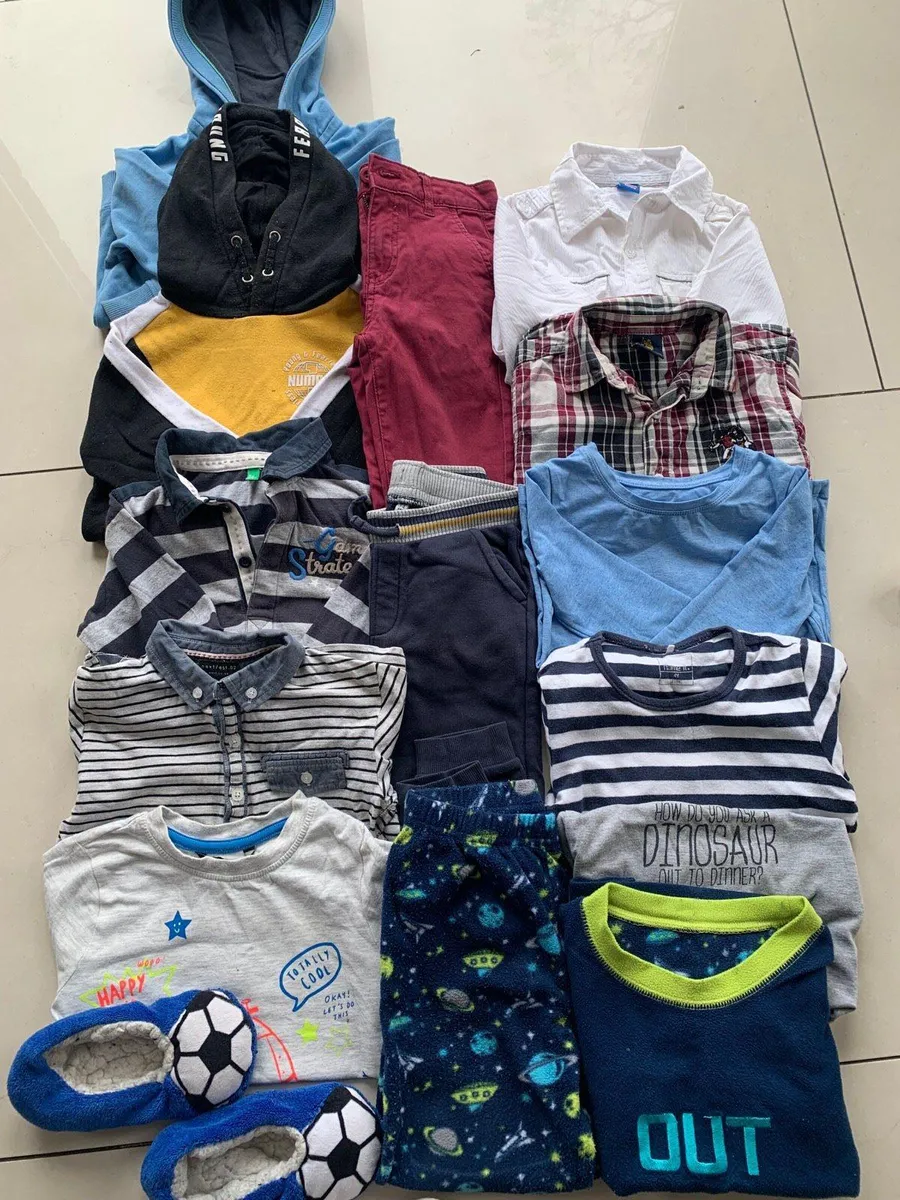 15 items of boys clothes age 4 - Image 2