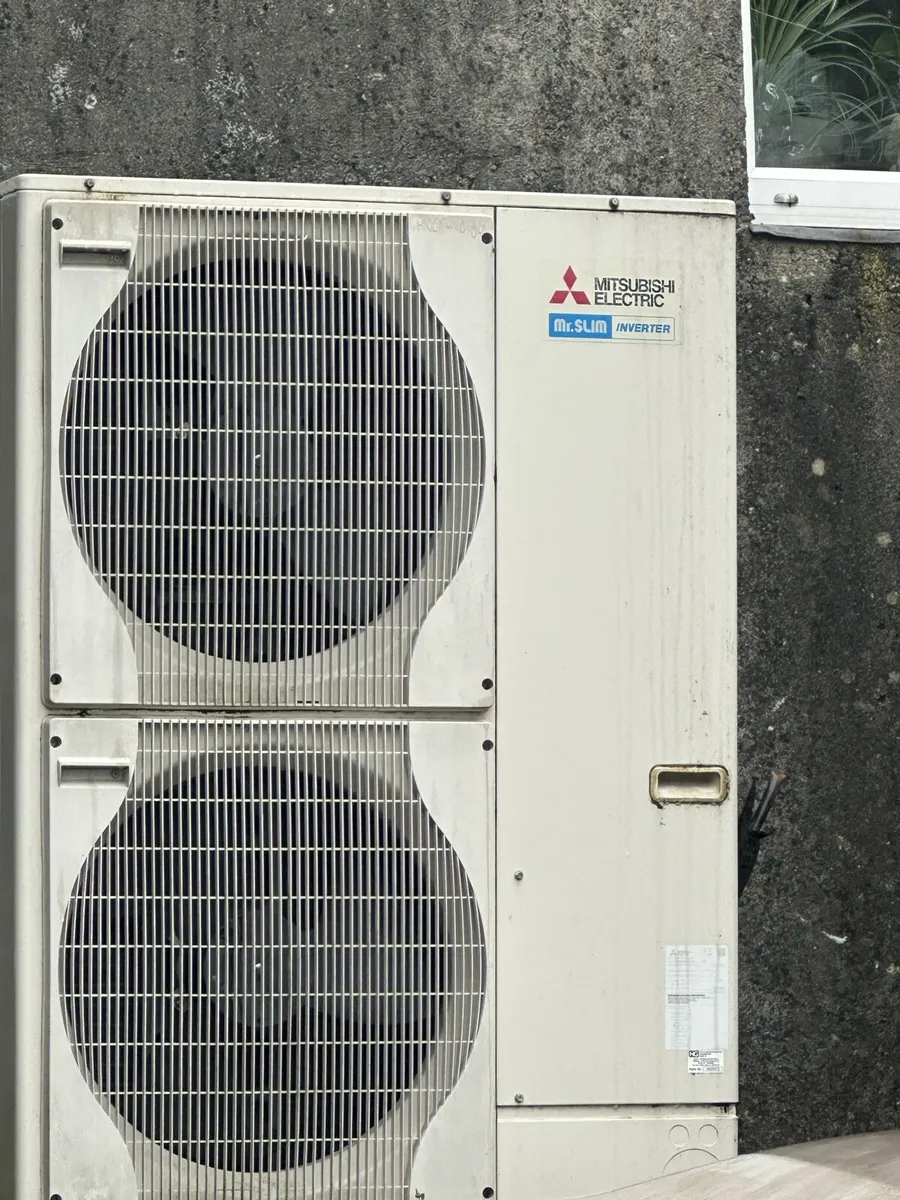 Mitsubishi air conditioning unit - Image 2