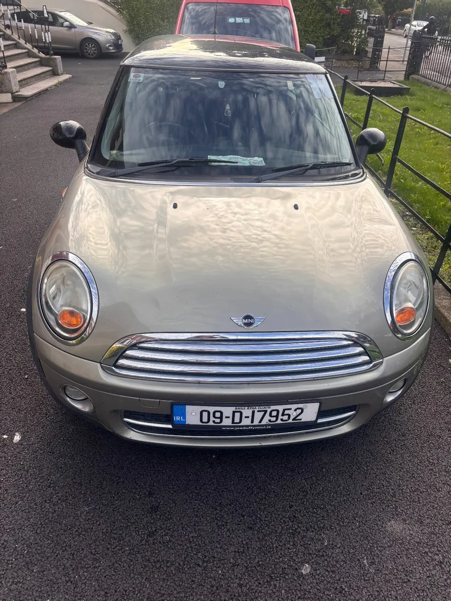 Mini Cooper 2009 - Image 1