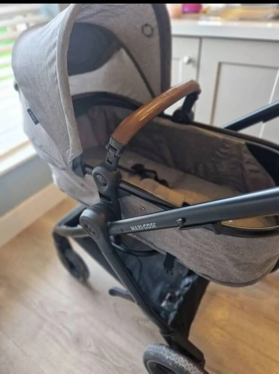 Maxi Cosi Pram/Buggy - Image 2