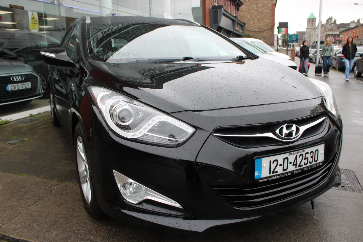 Hyundai i40 1.7 CRDI BLUE ESTATE 2012 - Image 1