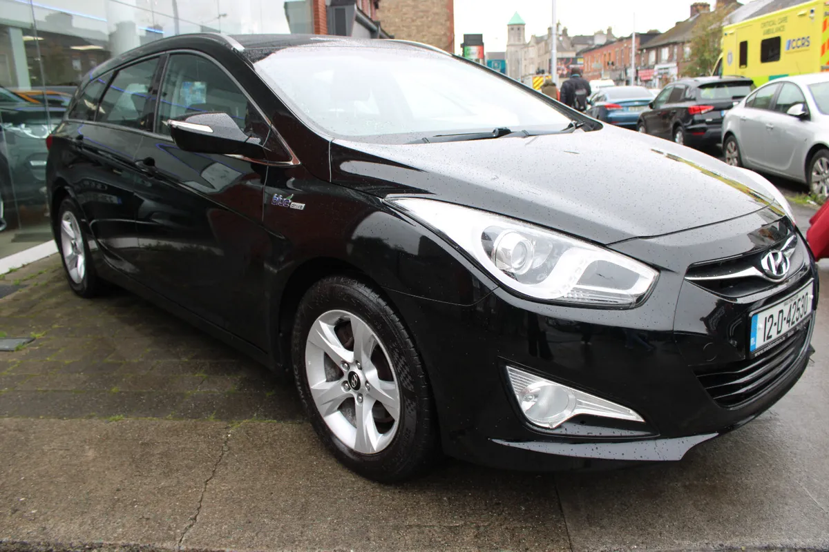 Hyundai i40 1.7 CRDI BLUE ESTATE 2012 - Image 2