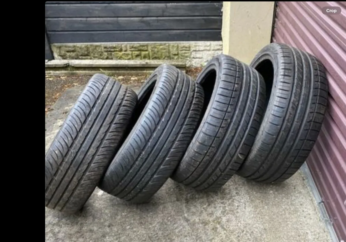 245 45 20  KHUMO TYRES - Image 2
