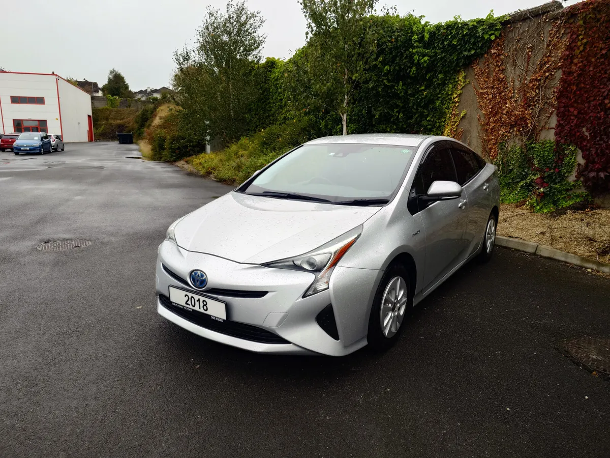 Toyota Prius Hybrid S spec - Image 3